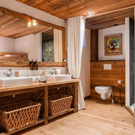 La Ferme 1828 Oda ve Kahvaltı 3*