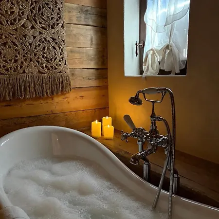 La Ferme 1828 Bed & Breakfast 3*